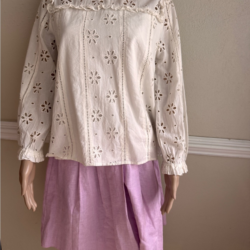 J.CREW RUFFLE NECK LONG SLEEVE EYELET TOP IN IVORY MEDIUM USED - Picture 8 of 8